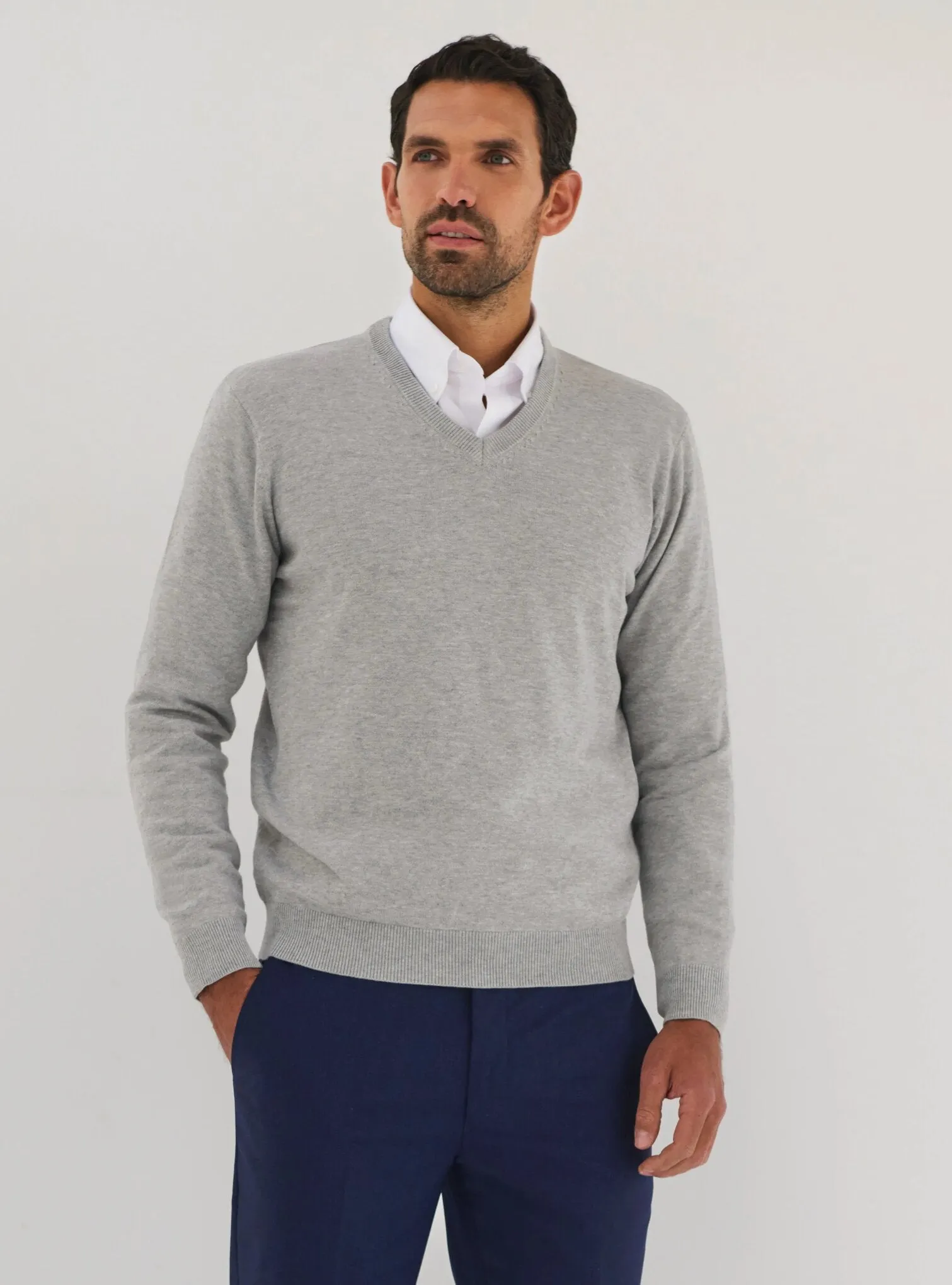 7818 - Boston V-Neck Jumper