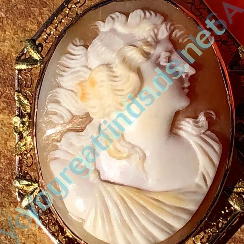 Antique Shell Cameo Pendant Brooch 10K Gold Filigree