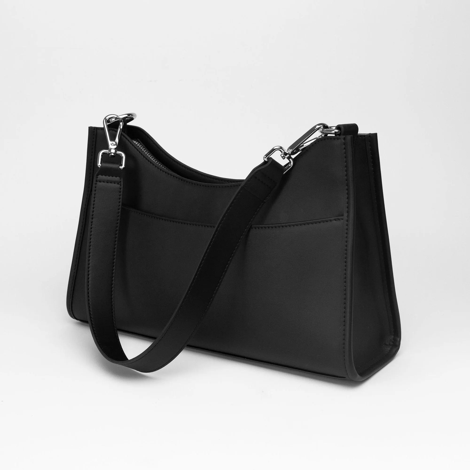 Ash Apple Leather Baguette Bag | Black