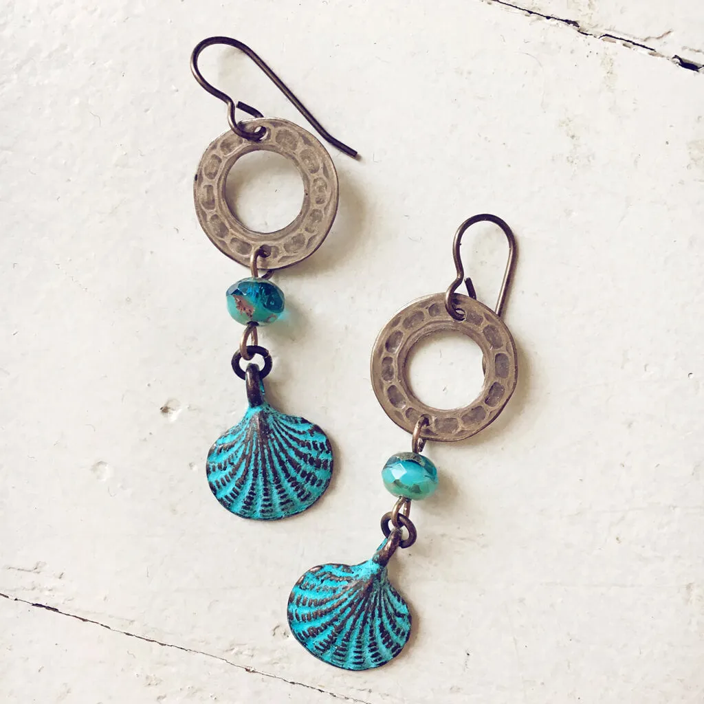 coastal // beachy boho sea shell earrings