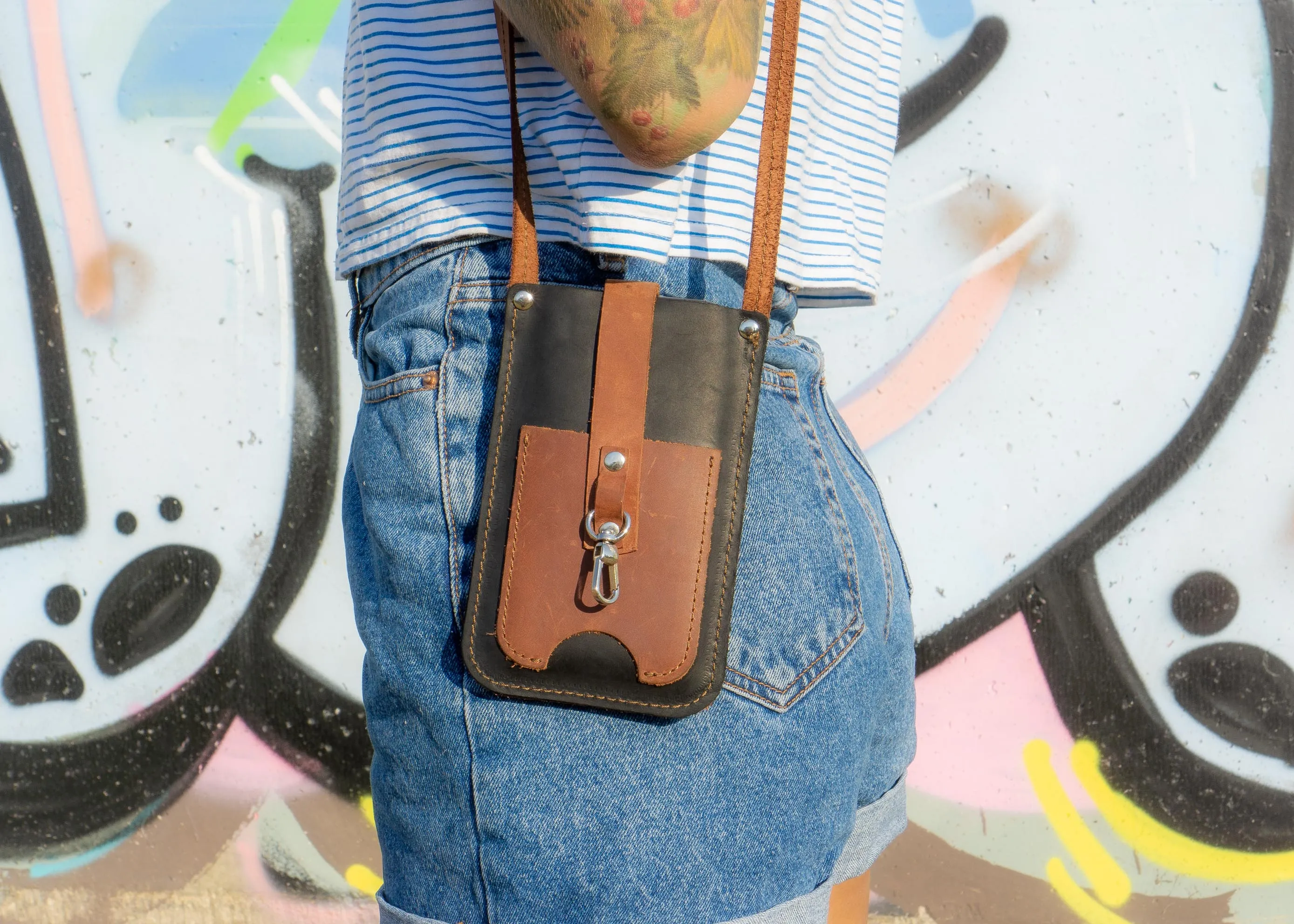 Crossbody Phone Bag | Handcrafted in genuine leather