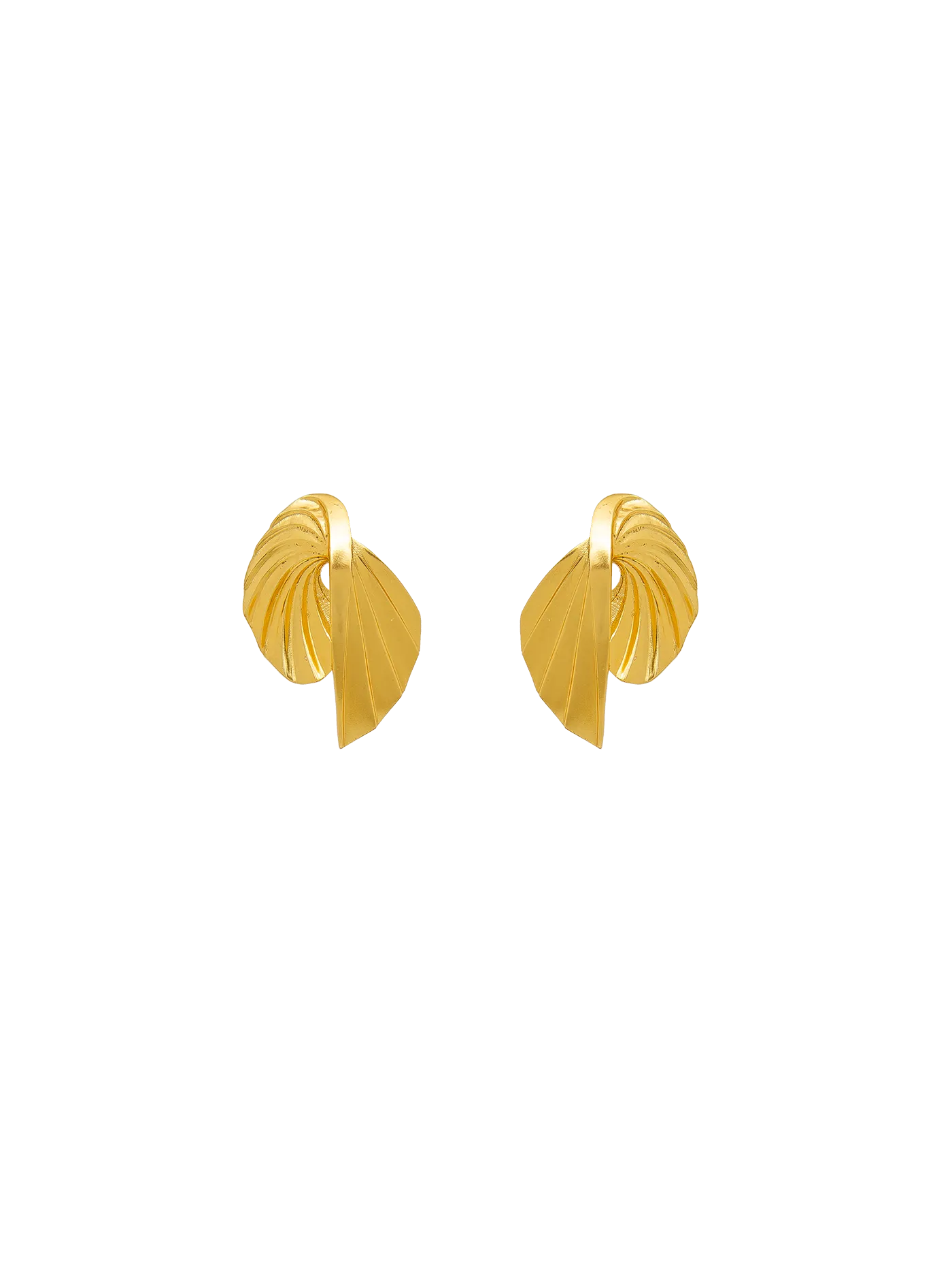 CURVED SHELL EARRING