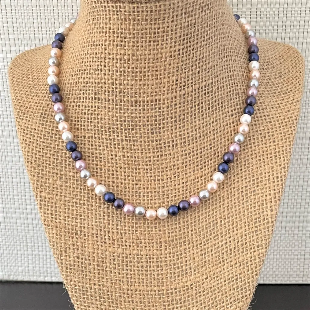 Grape Shell Pearl Beaded Necklace