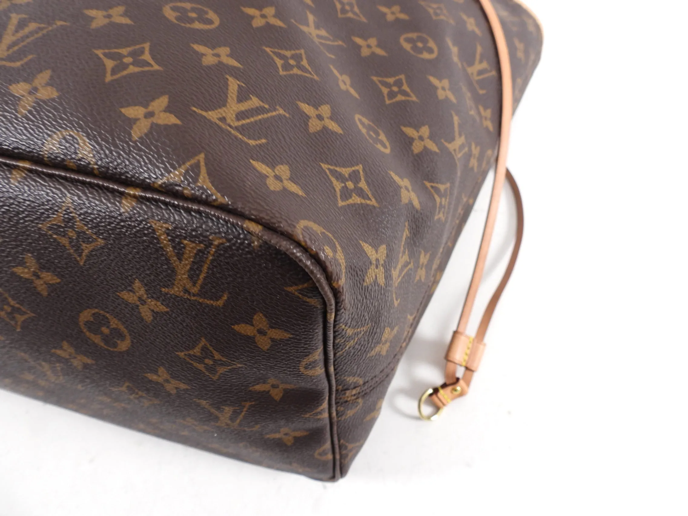 Louis Vuitton Monogram Neverfull GM Tote Bag