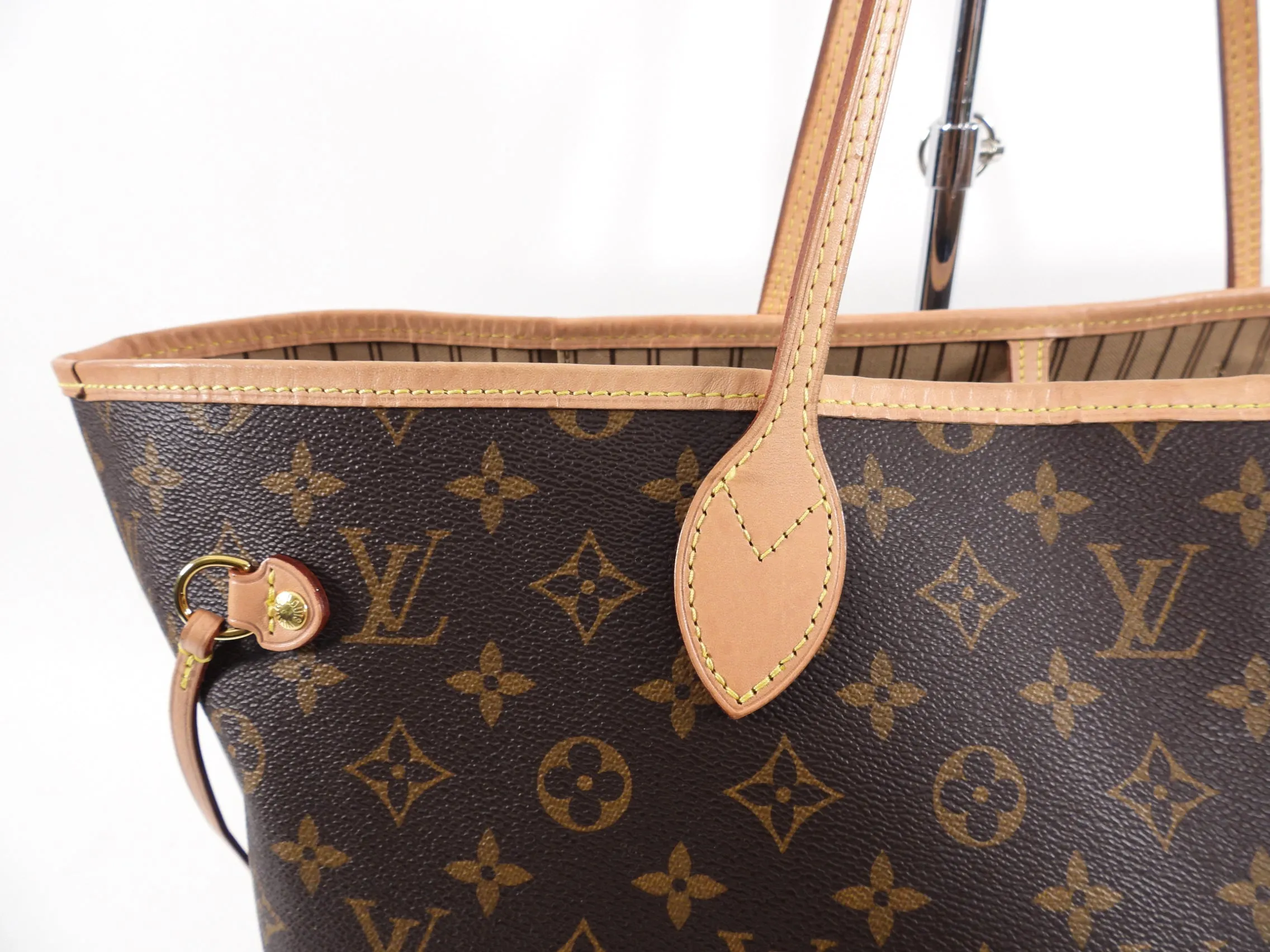 Louis Vuitton Monogram Neverfull GM Tote Bag