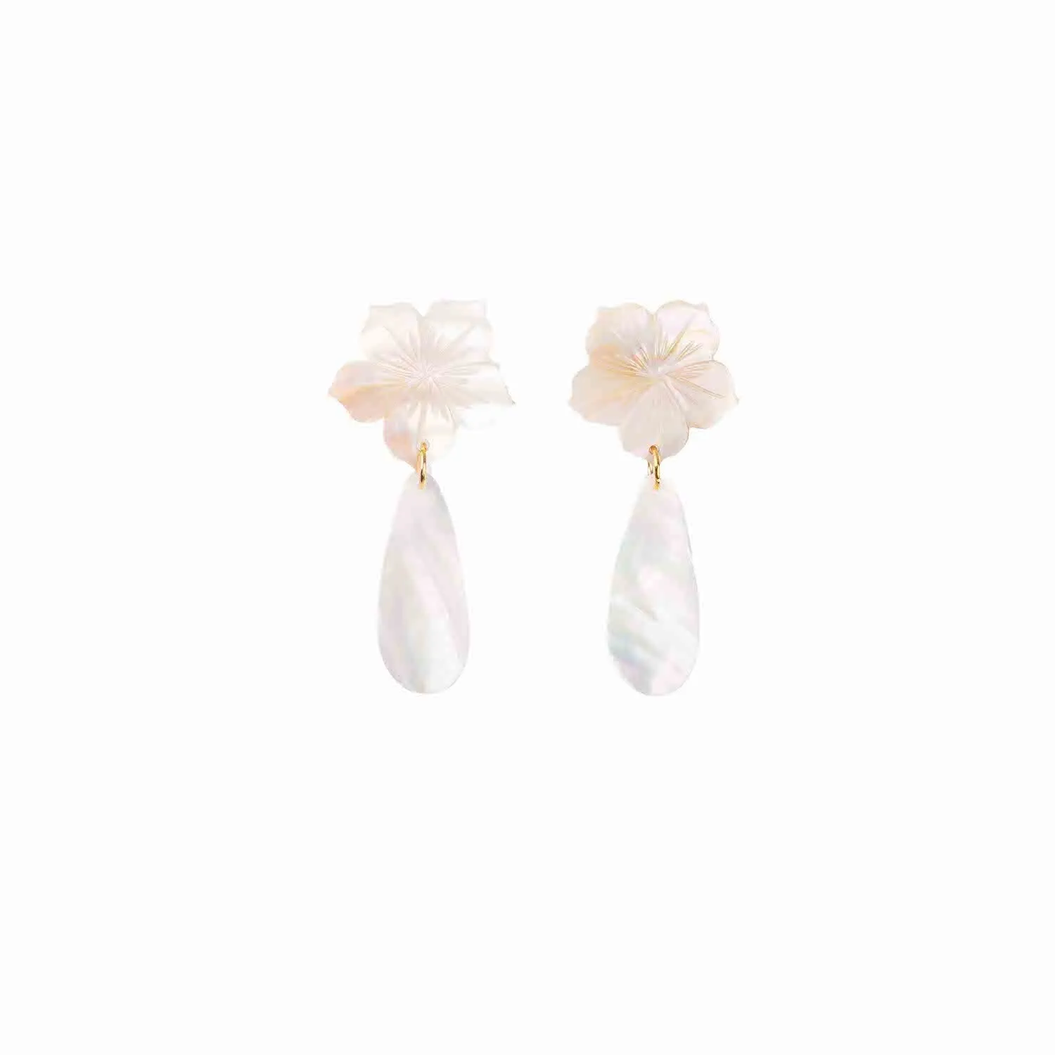 Maite Capiz Earrings