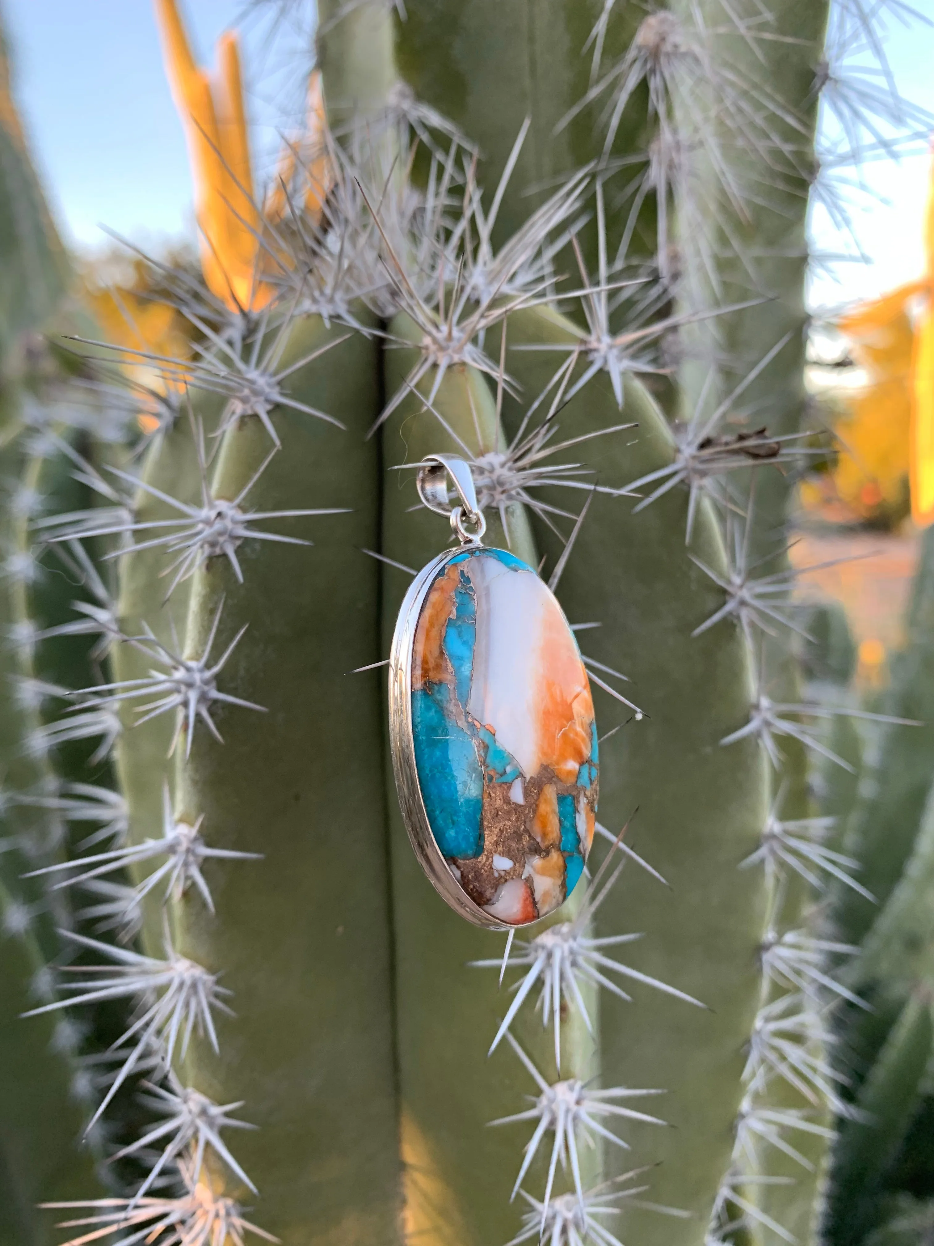 Oval Spiny Oyster & Turquoise Pendant