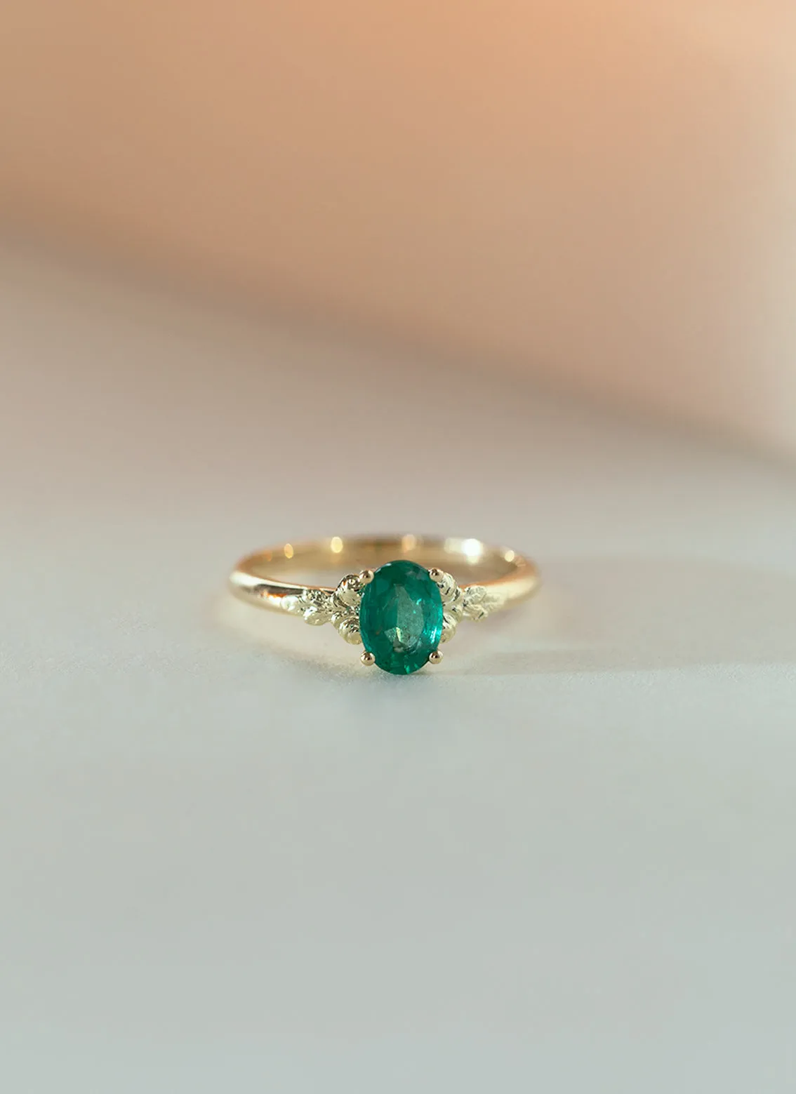 Pippa emerald medium ring 14k gold