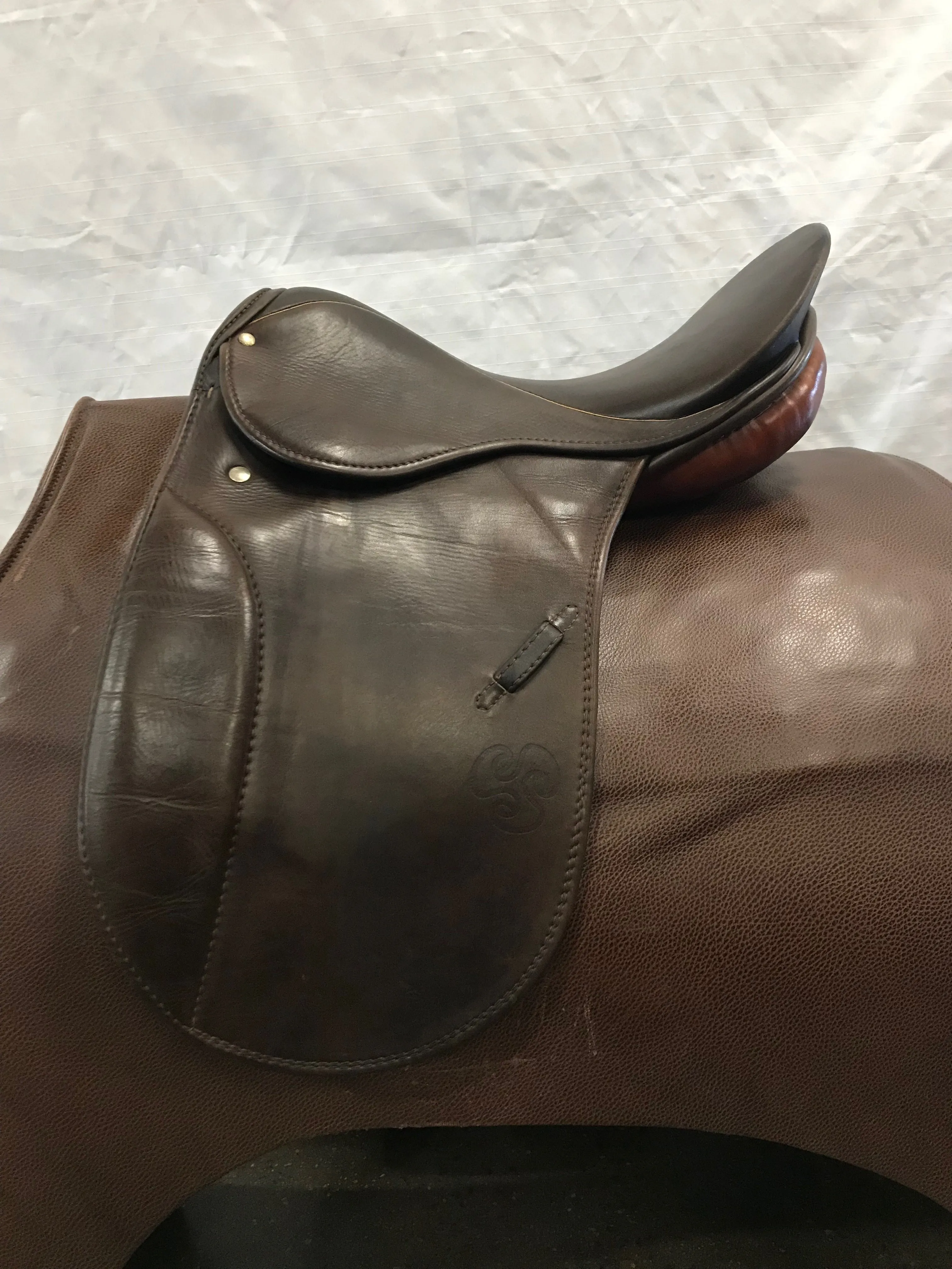 Stubben Parzival Dressage Saddle 17inch ID:1661S